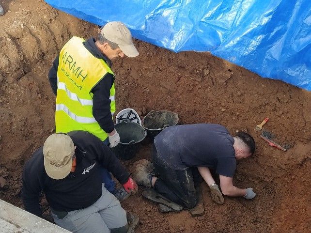 Excavaciones en busca de represaliados en Villadangos. Foto: Abel Aparicio