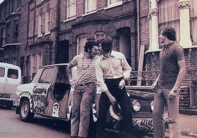 José Luis Prada con unos amigos en Londres, en los 60. 